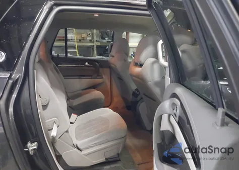 2017 Buick Enclave Convenience z USA, uszkodzony, nr VIN 5GAKRAKD7HJ111169